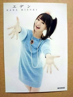 ޡ